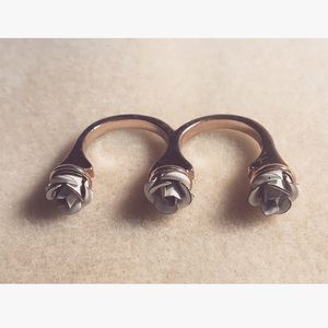 Rare Vintage Triple Rose Double Finger Ring